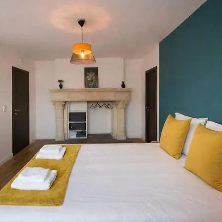 White House - The Sunny Avec Terrasse Et Parking Prive - 20 Min Centre Apartment